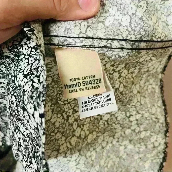 L.L. Bean black and white floral top size XL - Picture 4 of 5